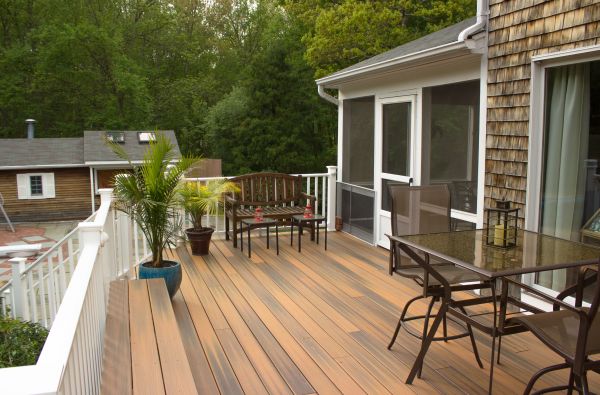 Decking Service in Saint Peters